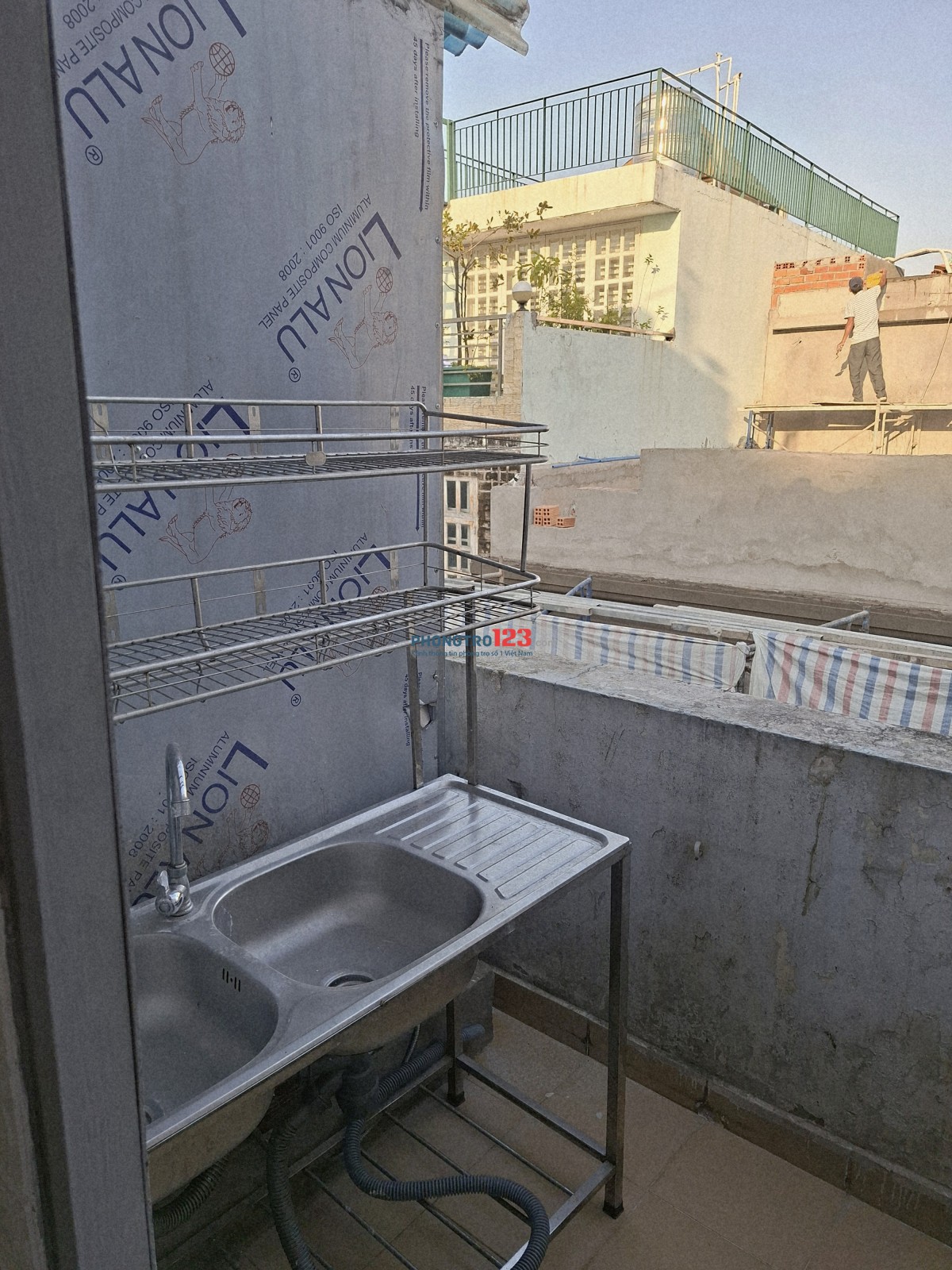 Cho Thuê Phòng Q10.rộng rãi thoải mái.cửa sổ ban công.tolet riêng.fuff nội thất.mới keng 3tr400