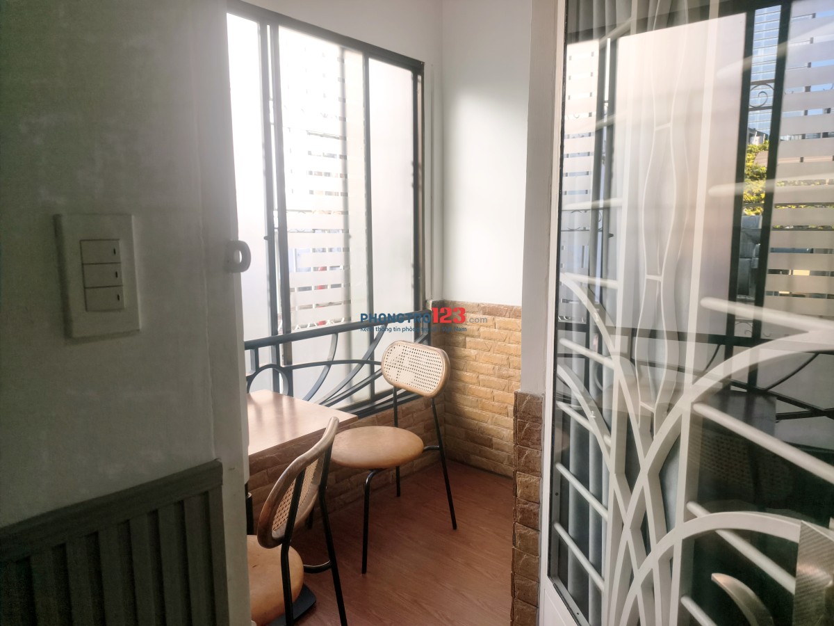 Cho thuê phòng 32m2 tách bếp nội thất đầy đủ ở quận 1