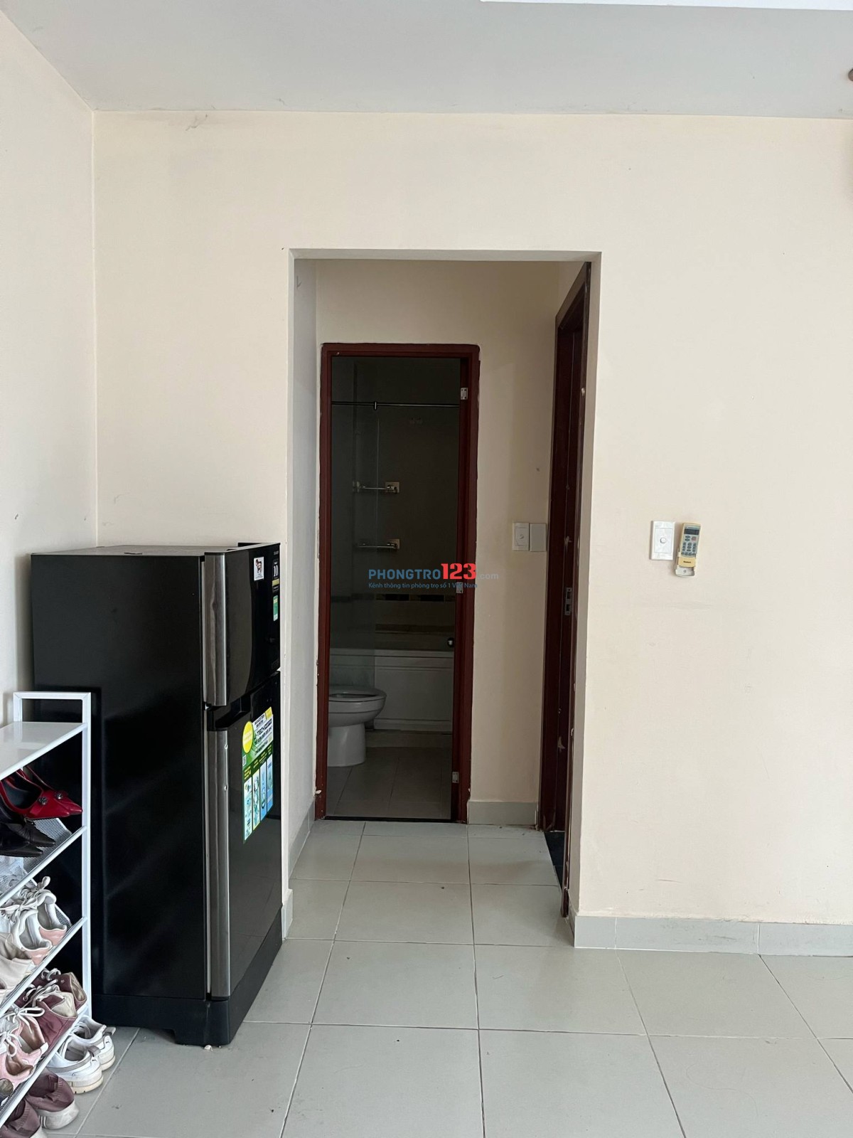 Tìm 1 bạn nữ ở ghép 1 phòng ngủ trong căn hộ 2 phòng ngủ rộng thoáng trên đường Tân Cảng