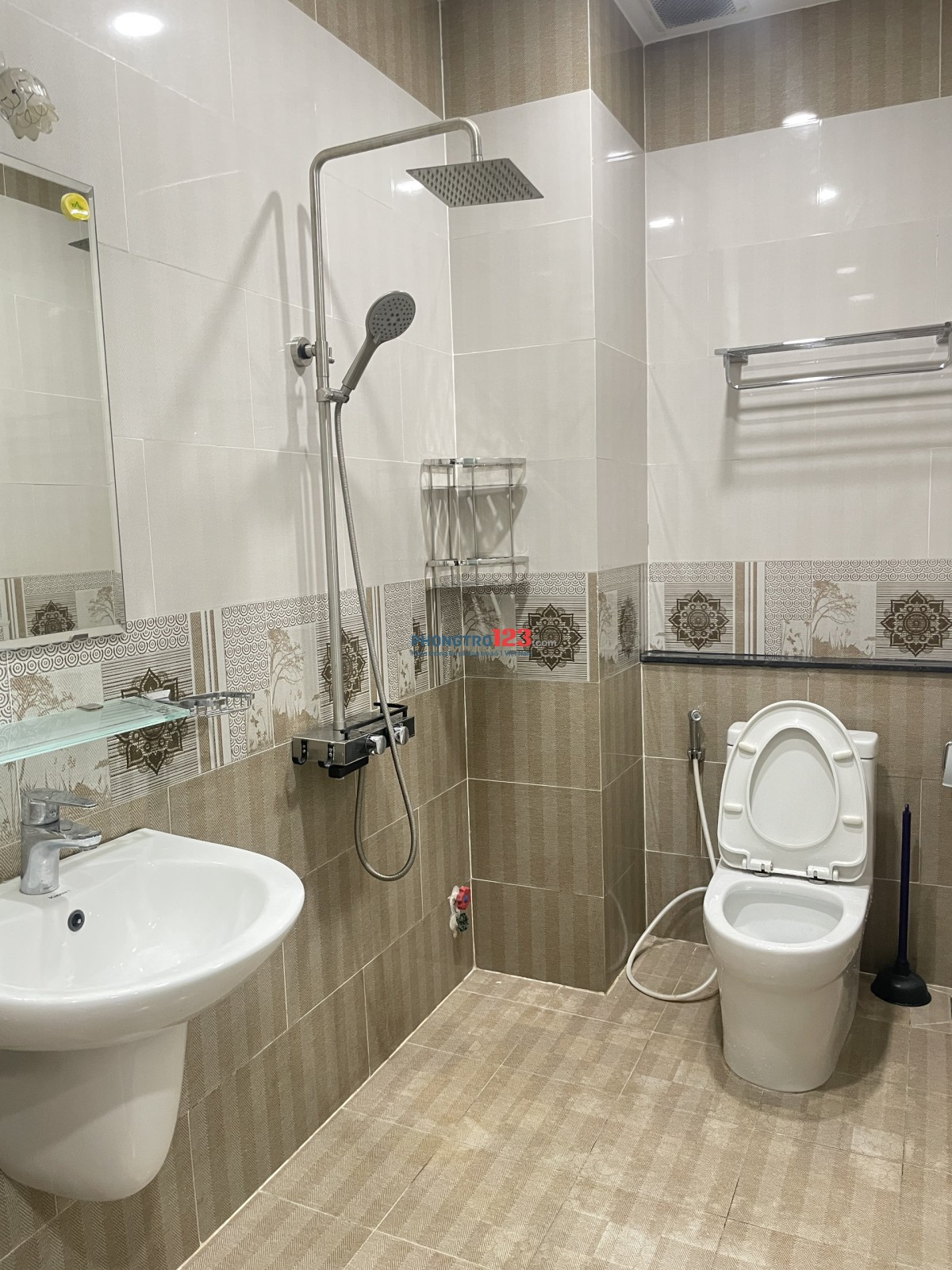 KTX GIÁ RẺ THỦ ĐỨC GẦN ĐẶNG VĂN BI, CHỢ THỦ ĐỨC, ĐẠI HỌC KIẾN TRÚC – PHÒNG RỘNG, TỦ ĐỒ SIÊU TO DÀNH