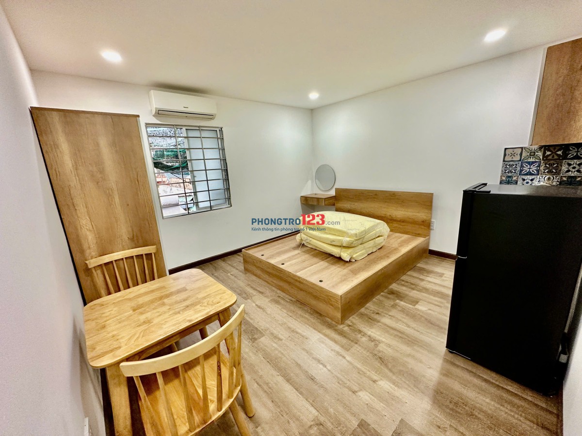 Cho thuê phòng Phú Nhuận gần Phan Xích Long, Trường Sa giá 5.5tr cửa sổ thoáng, full nội thất