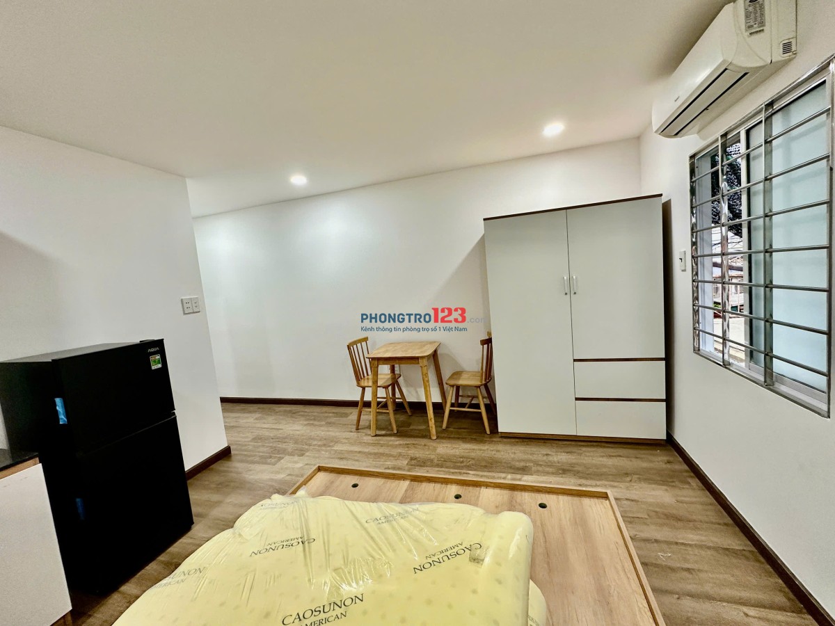 Cho thuê phòng Phú Nhuận gần Phan Xích Long, Trường Sa giá 5.5tr cửa sổ thoáng, full nội thất