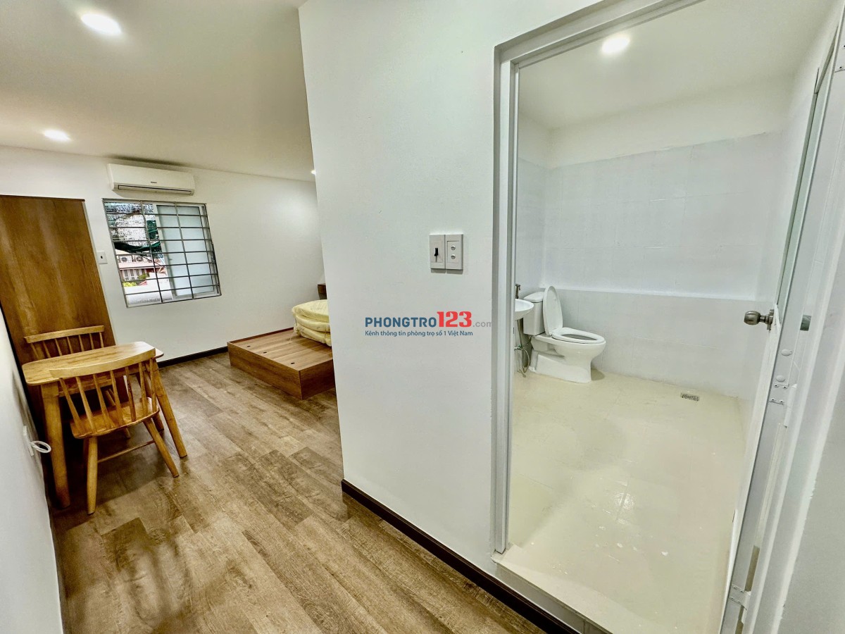 Cho thuê phòng Phú Nhuận gần Phan Xích Long, Trường Sa giá 5.5tr cửa sổ thoáng, full nội thất