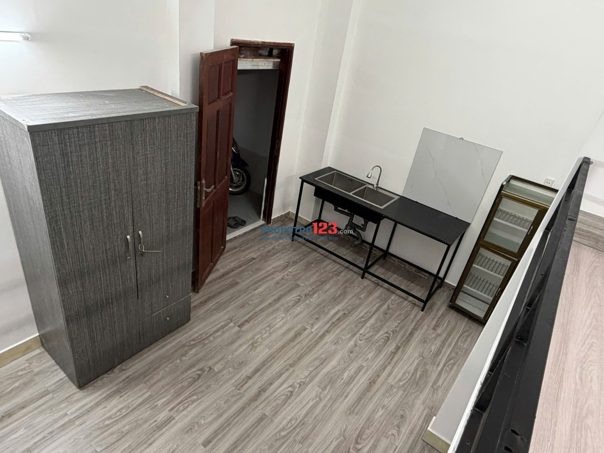 NGUYÊN TẦNG TRỆT 75M2 gồm 2 phòng 2 WC