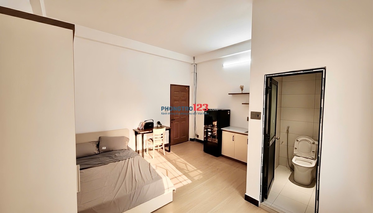 Cho Thuê Phòng Bình Thạnh Mới Khai Trương Ban công, cửa sổ thoáng gần Chợ Bà Chiểu, giá từ 5TrX