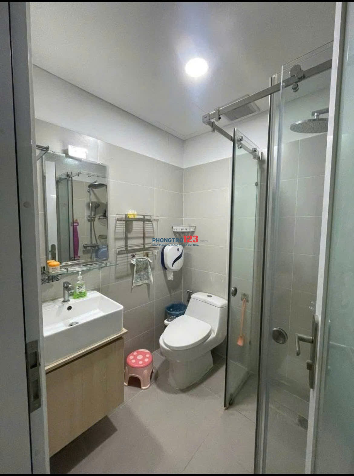 Cho thuê 80m2, 2PN, 2WC, C/c Richmond -Nguyễn Xí, NT mới, 14,5tr/th