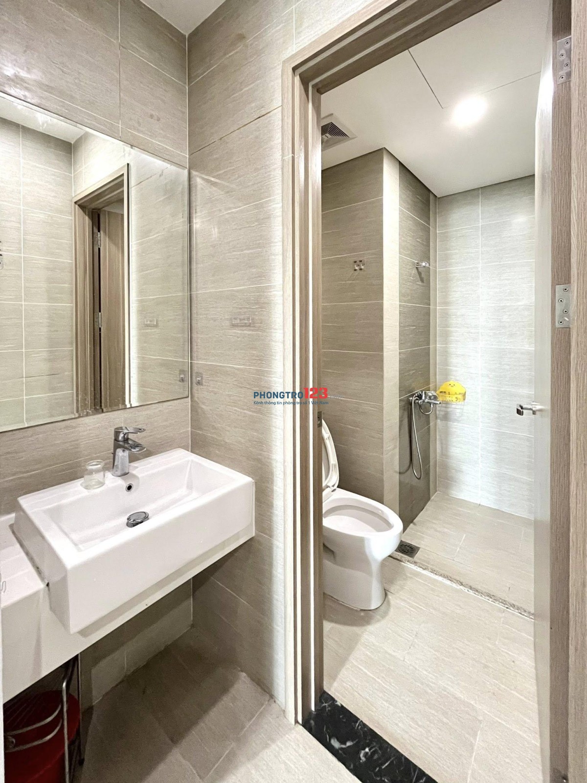 Cho thuê căn 2p ngủ C/c Richmond -Nguyễn Xí, full nội thất giá 14,5tr/th