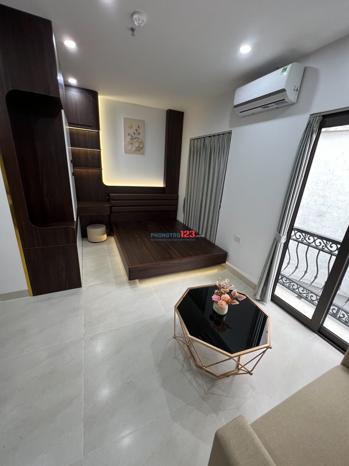 Chính chủ cho thuê CCMN cao cấp - full nội thất thiết kế - mới 100% - chỉ từ 5.5tr/th