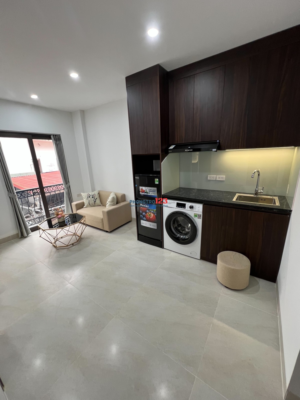 Chính chủ cho thuê CCMN cao cấp - full nội thất thiết kế - mới 100% - chỉ từ 5.5tr/th