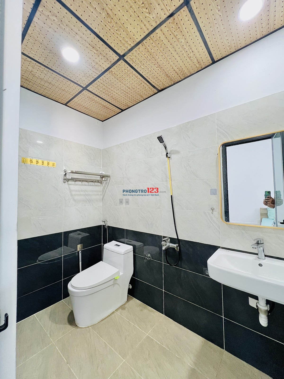 PHÒNG CỬA SỔ TRỜI FULL TIỆN NGHI GẦN LOTTE Q.7