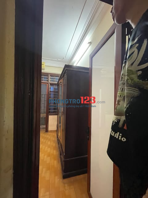 cho thuê phòng ở ngõ bằng B Hoàng Liệt. giá 2.2tr. có thương lượng