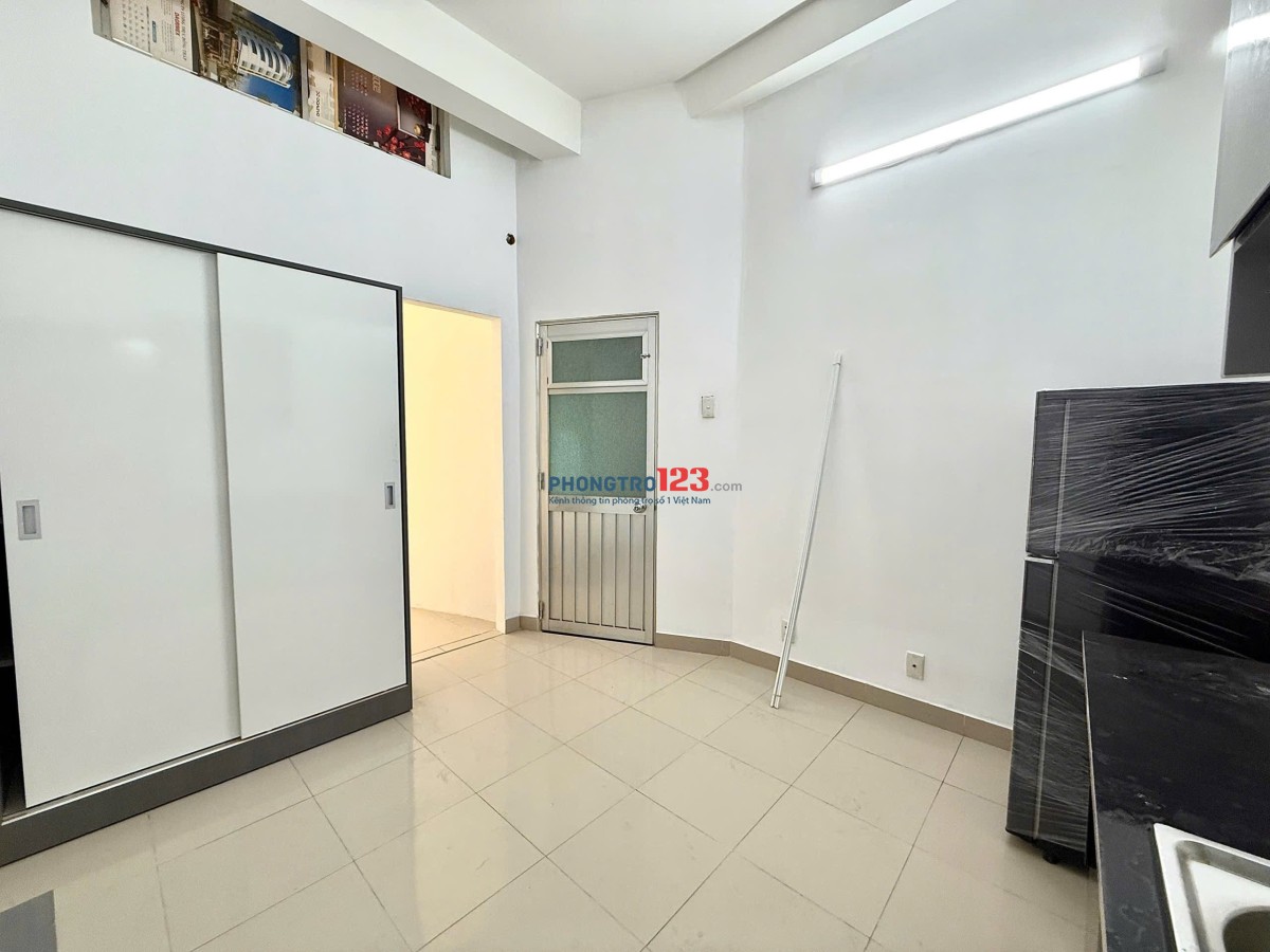 Cho thuê studio ban công full nội thất