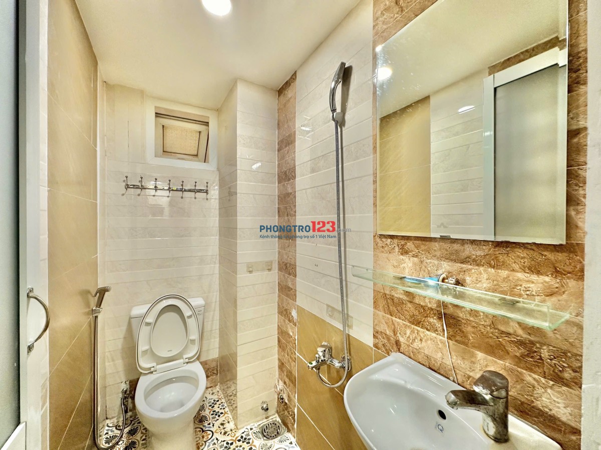 Phòng Cho Thuê Cửa Sổ Tách Bếp Full Nội Thất Phan Đình Phùng Phú Nhuận Gần Cầu Kiệu Hai Bà Trưng Q1