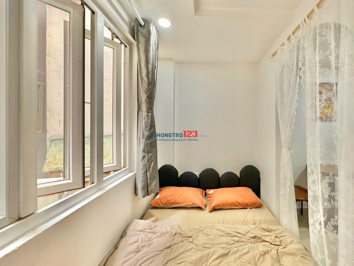 Phòng Cho Thuê Cửa Sổ Tách Bếp Full Nội Thất Phan Đình Phùng Phú Nhuận Gần Cầu Kiệu Hai Bà Trưng Q1
