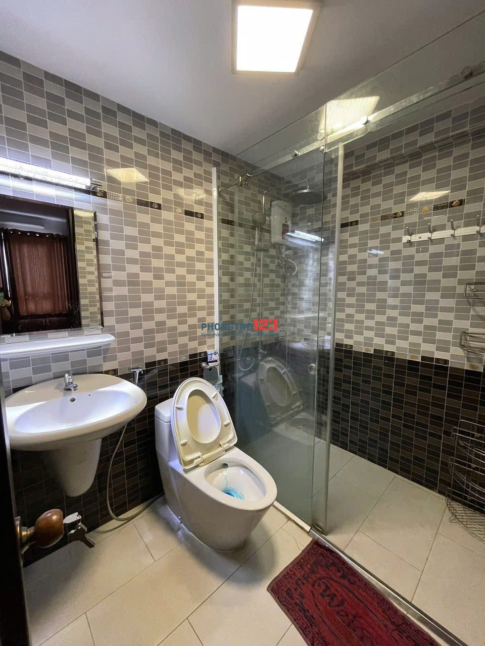 Chung cư Thế Kỉ 21, Ung Văn Khiêm căn 3p ngủ giá 14,5tr/th