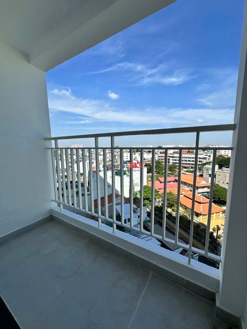 C/ c Carillon 5, 11tr5/th. 74m2, Nội thất, Lũy Bán Bích, TP, Căn góc.