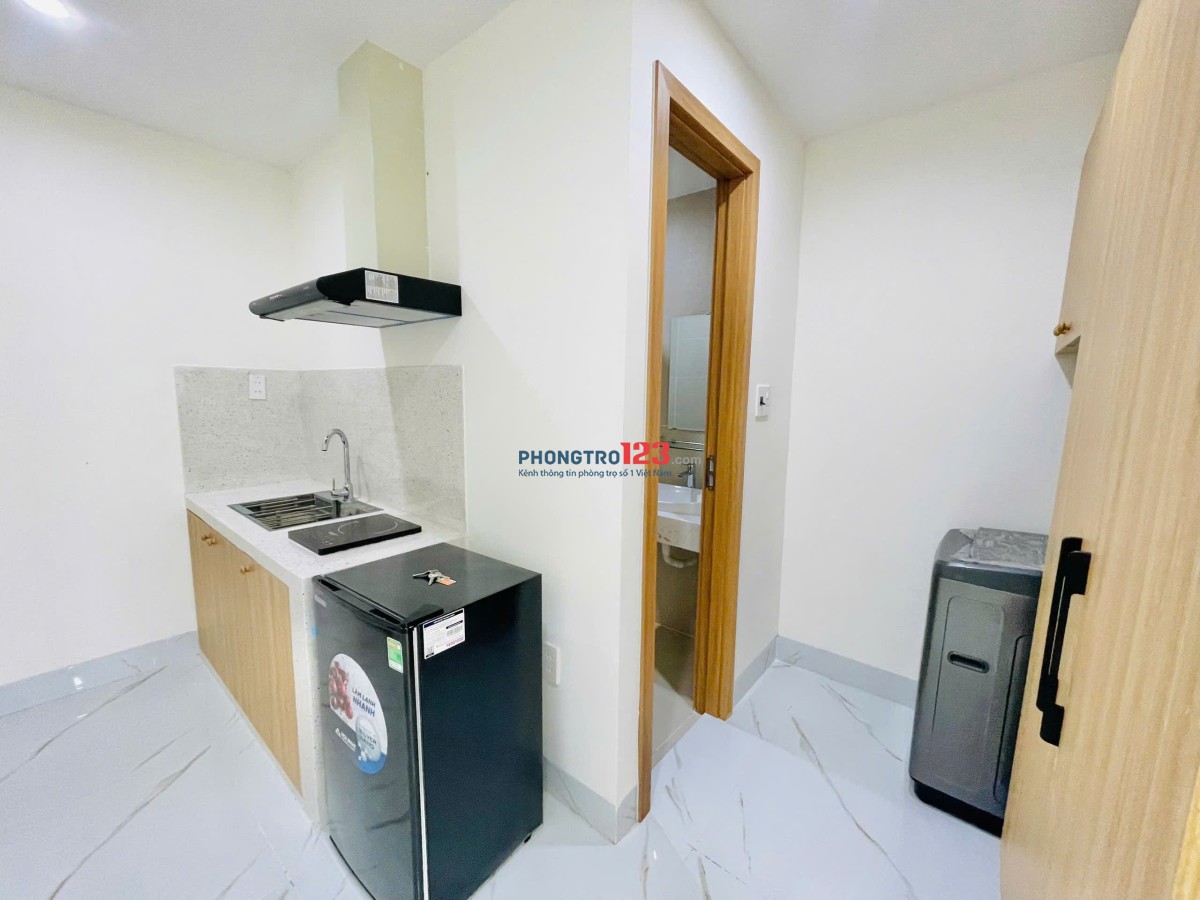 Studio Cửa Sổ 35m2 - Tách Bếp, Sạch Sẽ - Chu Văn An - Ngã Tư Hàng Xanh