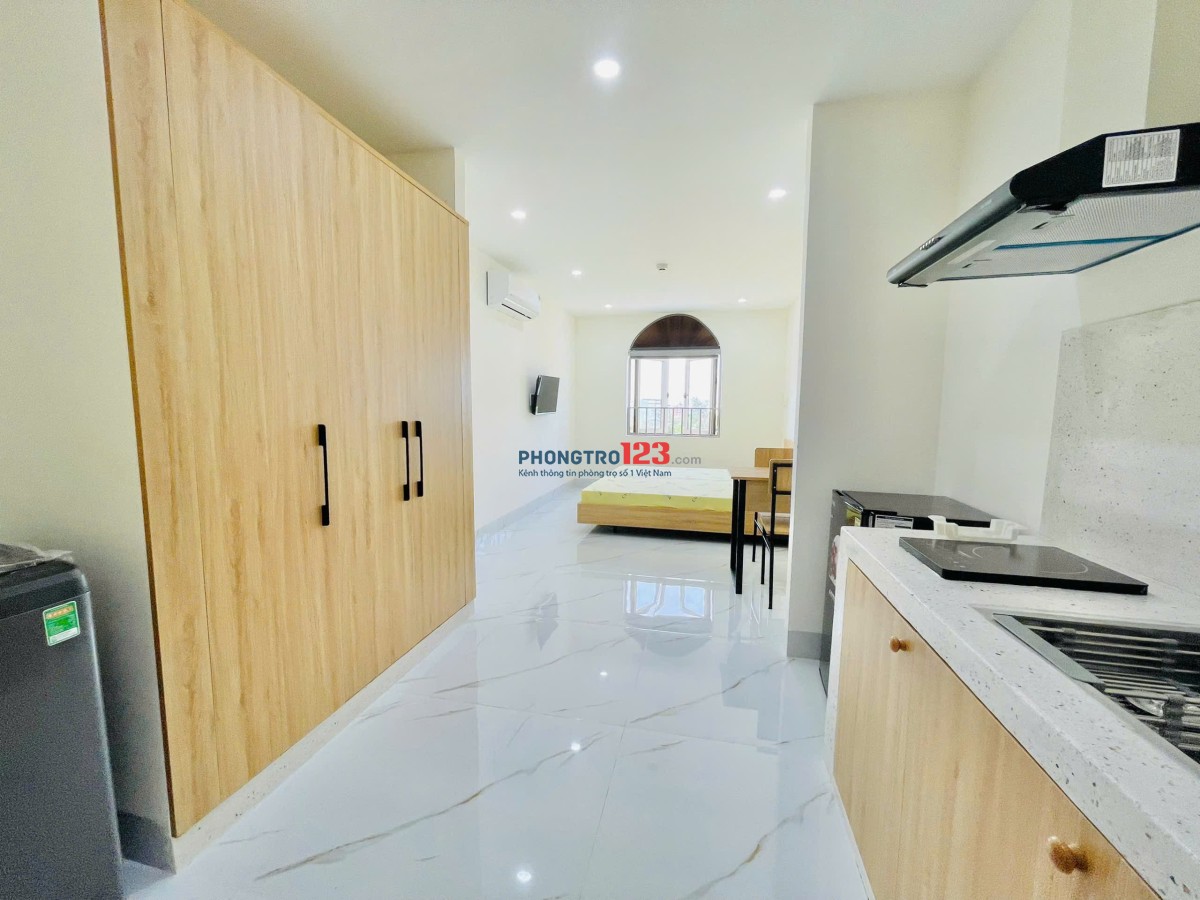 Studio Cửa Sổ 35m2 - Tách Bếp, Sạch Sẽ - Chu Văn An - Ngã Tư Hàng Xanh
