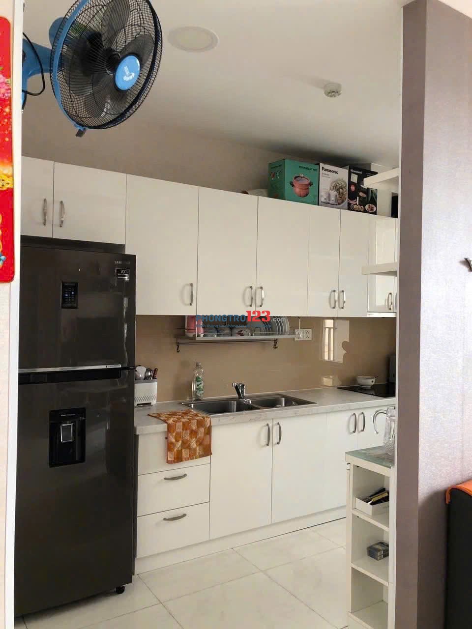 C/c Carillon 2 Trịnh Đình Thảo, TP: 2p ngủ, 2WC, 72m2, Nội thất, 11tr/th.