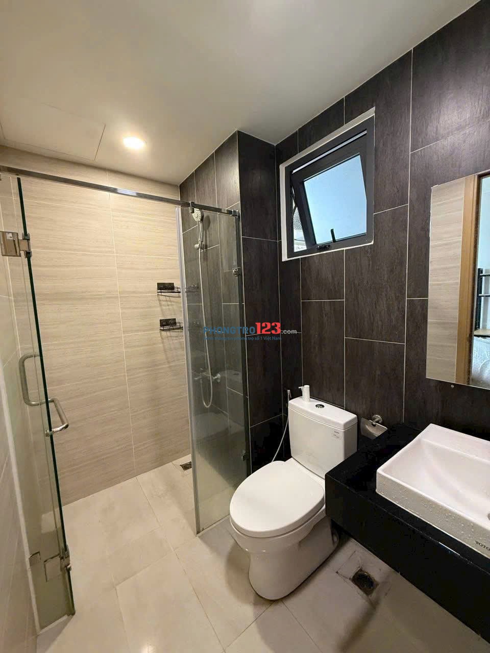 Chung cư 10A Trần Nhật Duật,Tân Định,Quận 1: 61m2, 2p ngủ,NT, 11tr5