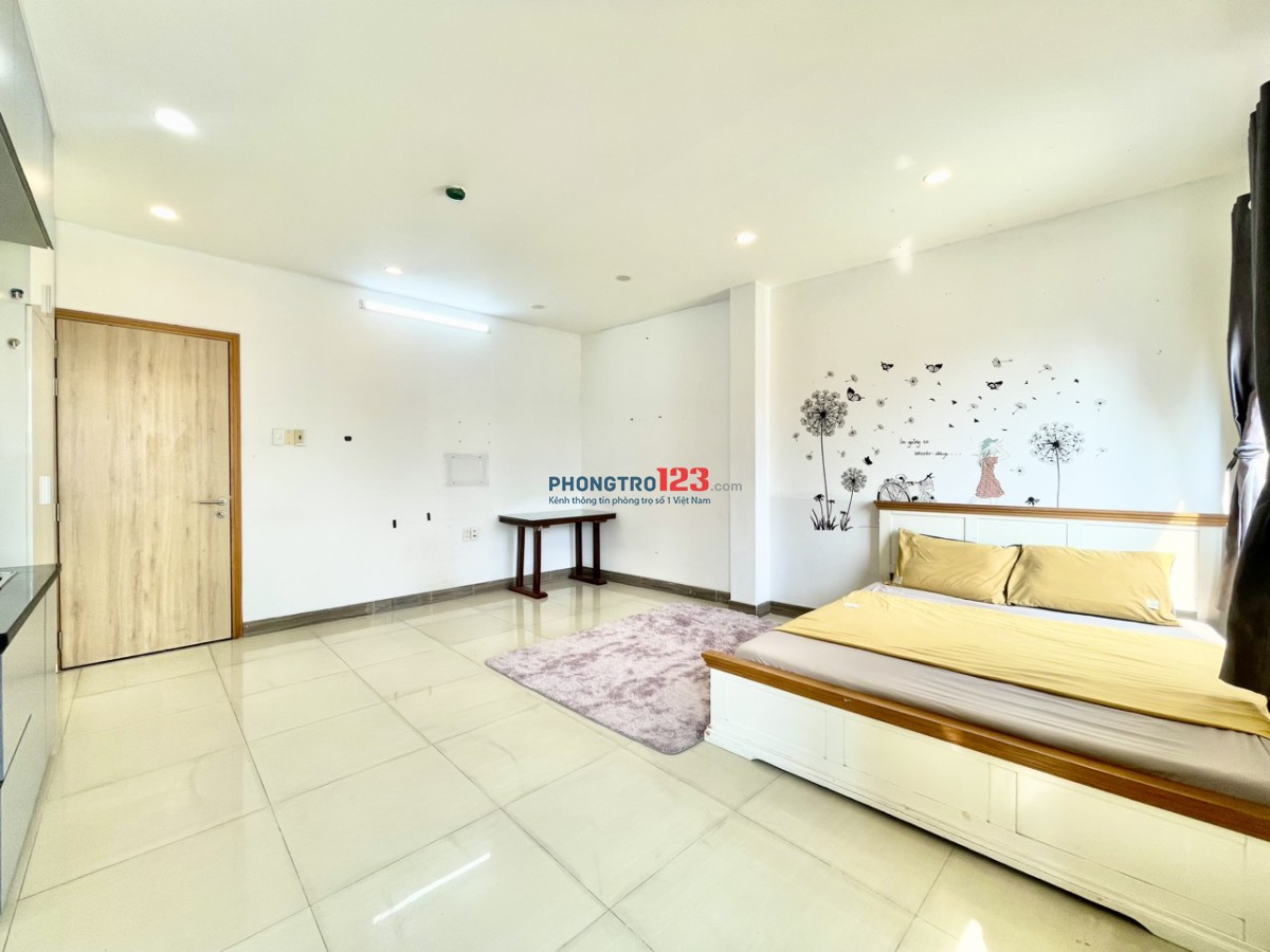 PHÒNG CỬA SỔ TRỜI CÓ THANG MÁY GẦN NGÃ 6 GÒ VẤP