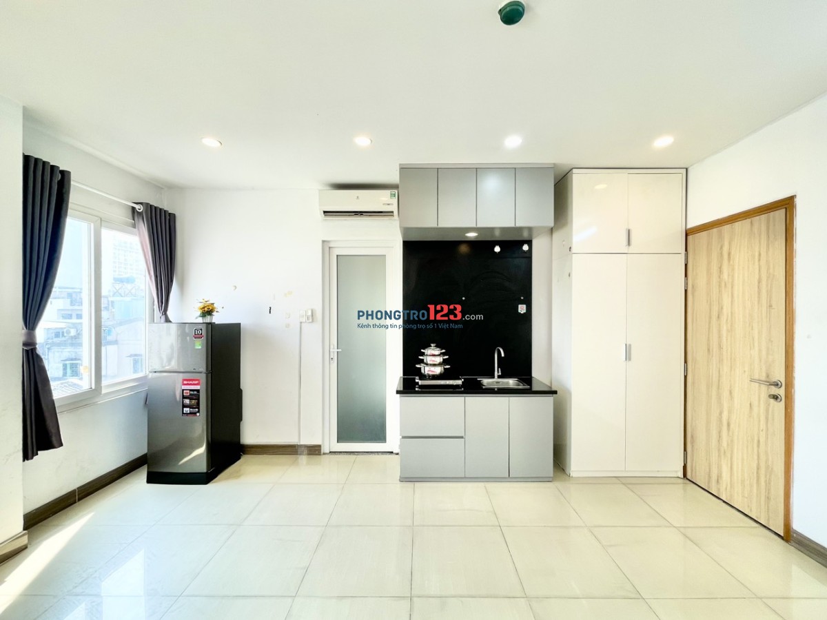 PHÒNG CỬA SỔ TRỜI CÓ THANG MÁY GẦN NGÃ 6 GÒ VẤP