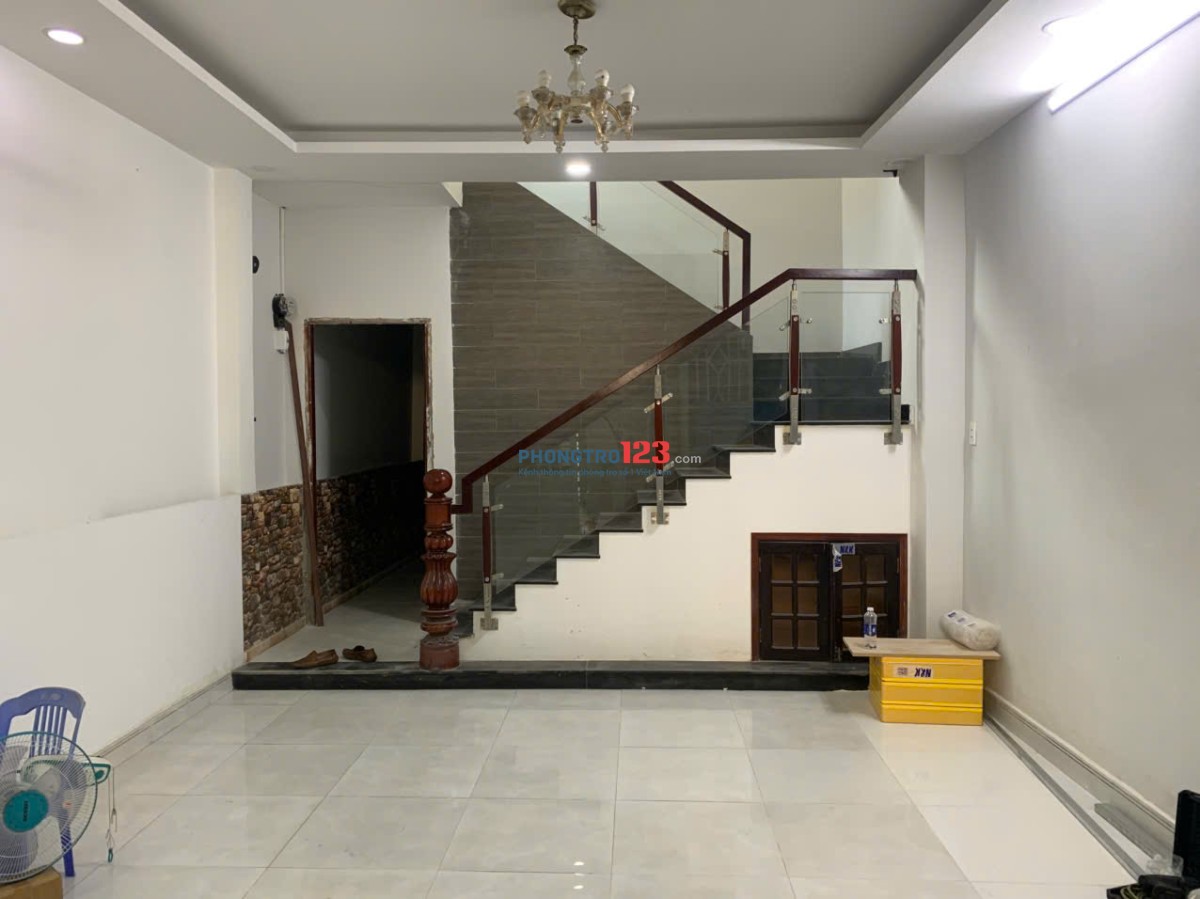 Phòng trọ đầy đủ, riêng biệt, khu trung tâm GV