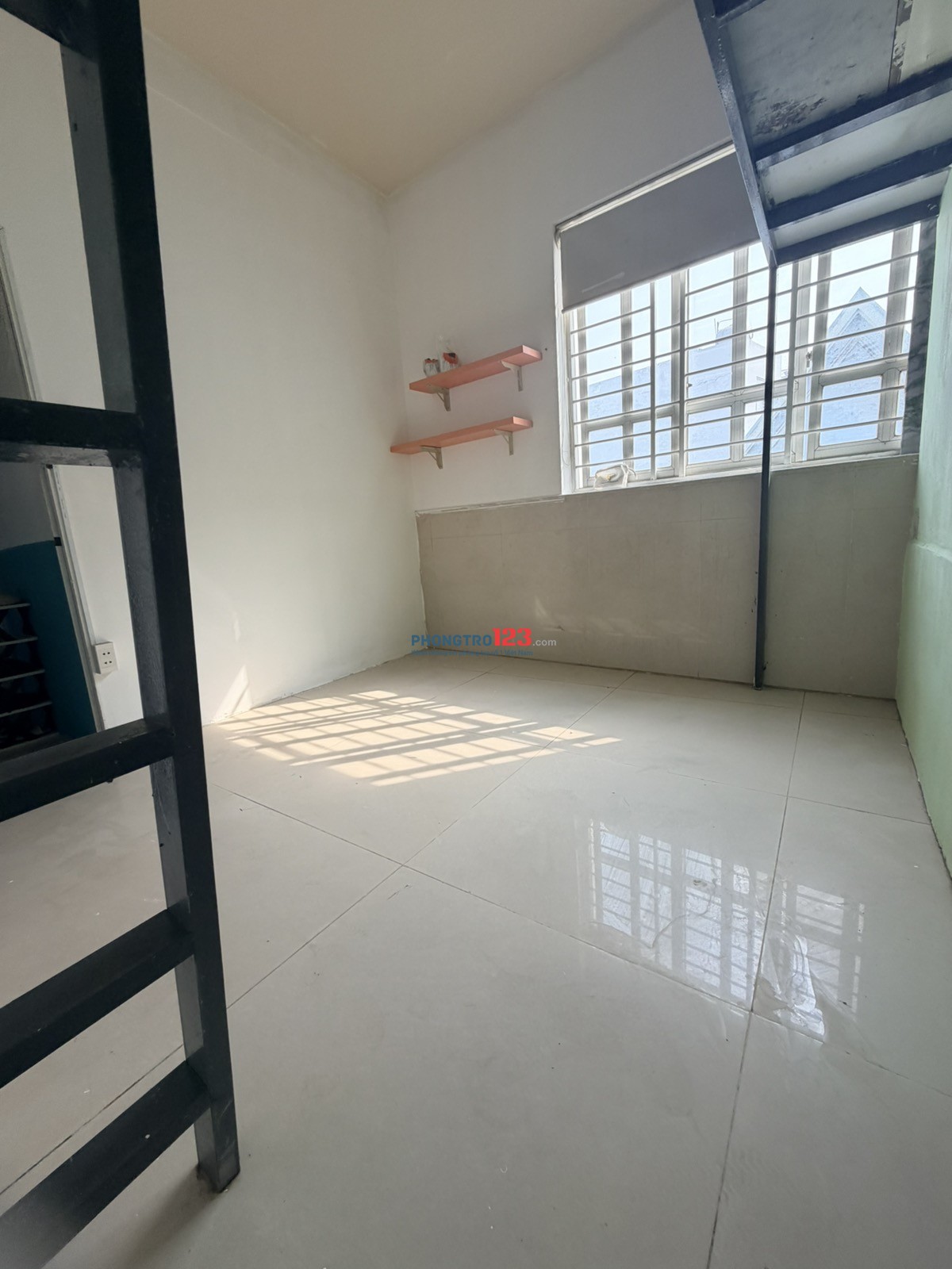 PHÒNG TRỌ ĐẠI HCJ VĂN HIẾN CÓ GÁC +MÁY LẠNH SẴN GIÁ RẺ