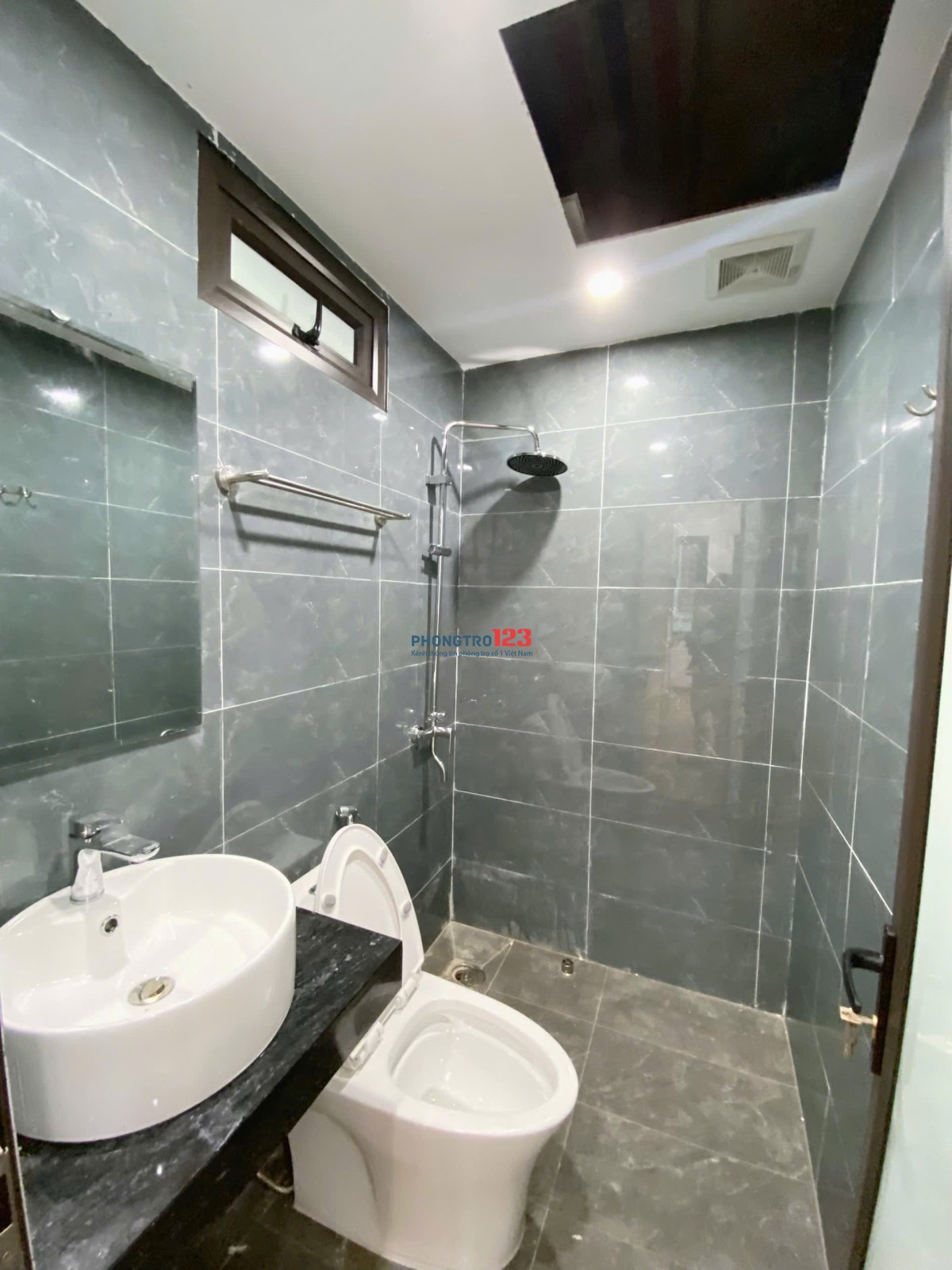 Cho thuê căn hộ Studio chỉ 4tr tại phố Âu Cơ, Tây Hồ