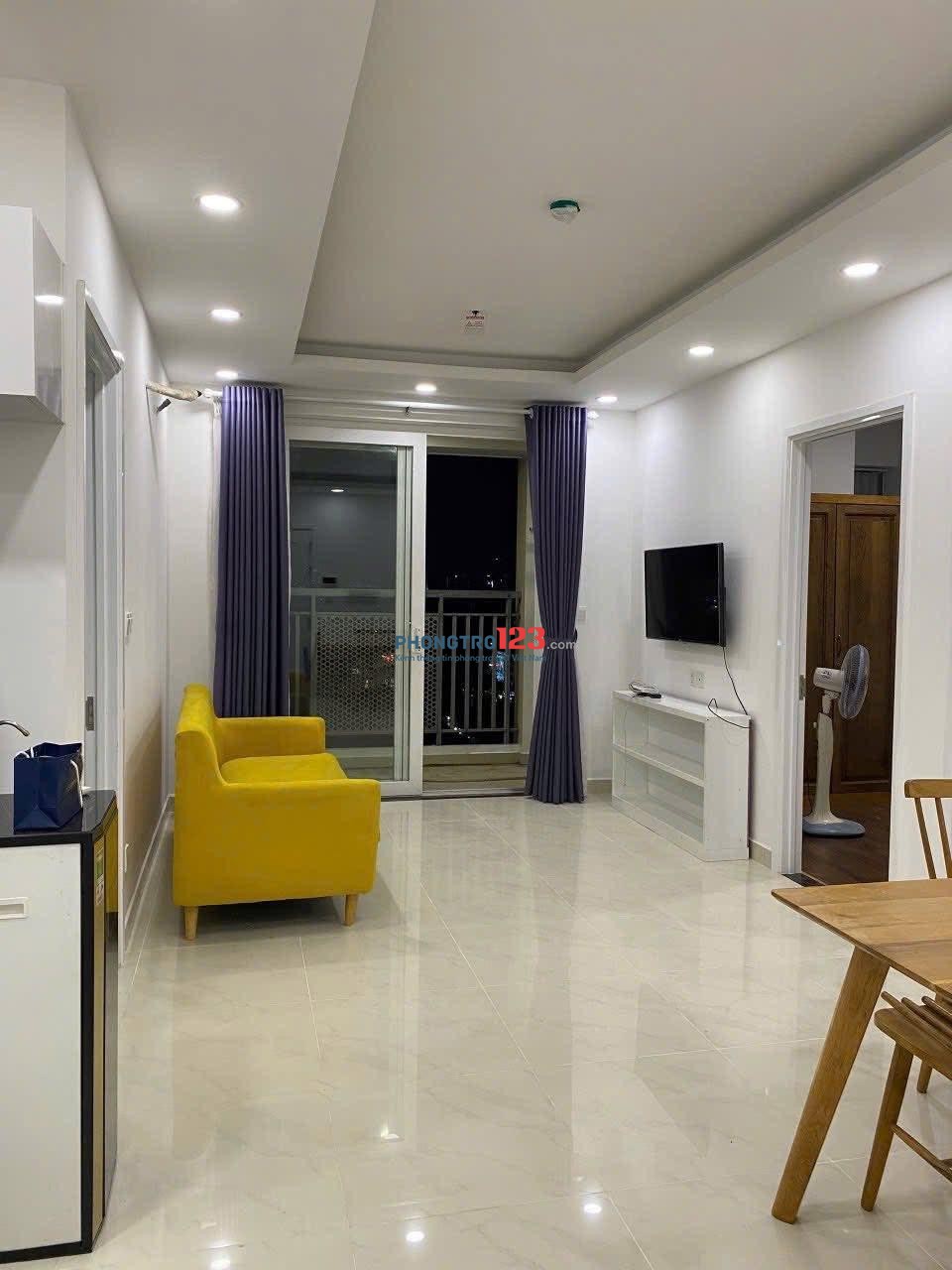 Căn 2p ngủ, full NT ở chung cư Bàu Cát giá 11tr/th