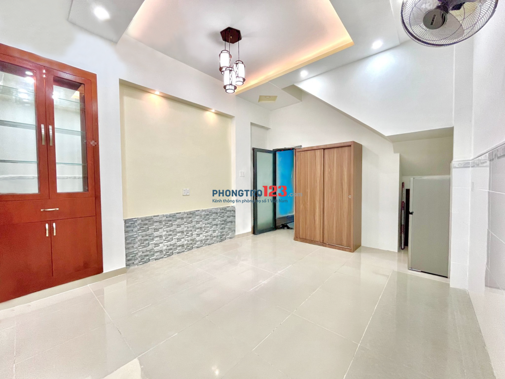 phòng 40m2 tầng trệt - tách bếp, thoáng mát Lê Văn Thọ, P9, GV