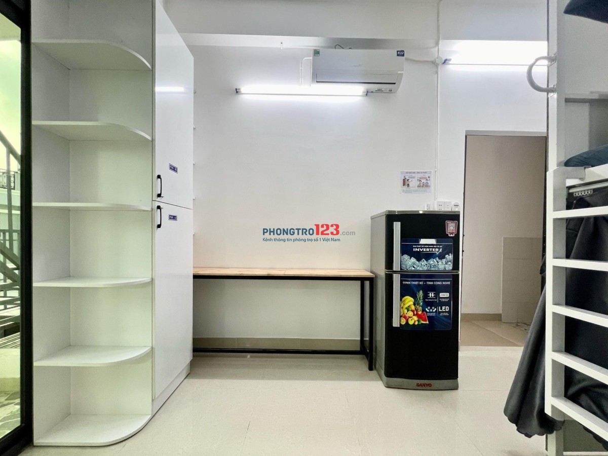 KTX NAM cao cấp mới XÂY đồ dùng đều mới có phòng 4 ngay ĐH SPKT, Hutech, Khu CNC, Giờ tự do