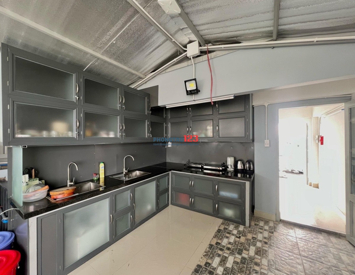 KTX NAM cao cấp mới XÂY đồ dùng đều mới có phòng 4 ngay ĐH SPKT, Hutech, Khu CNC, Giờ tự do