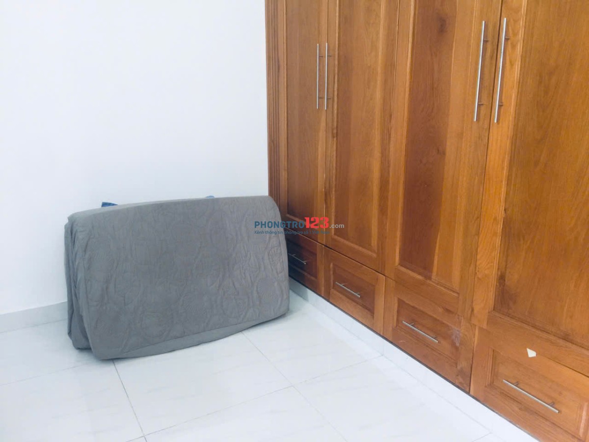 Tìm người ở ghép 1:1 Q4 tự do,1tr75/ng, máy nóng lạnh, ko chg chủ