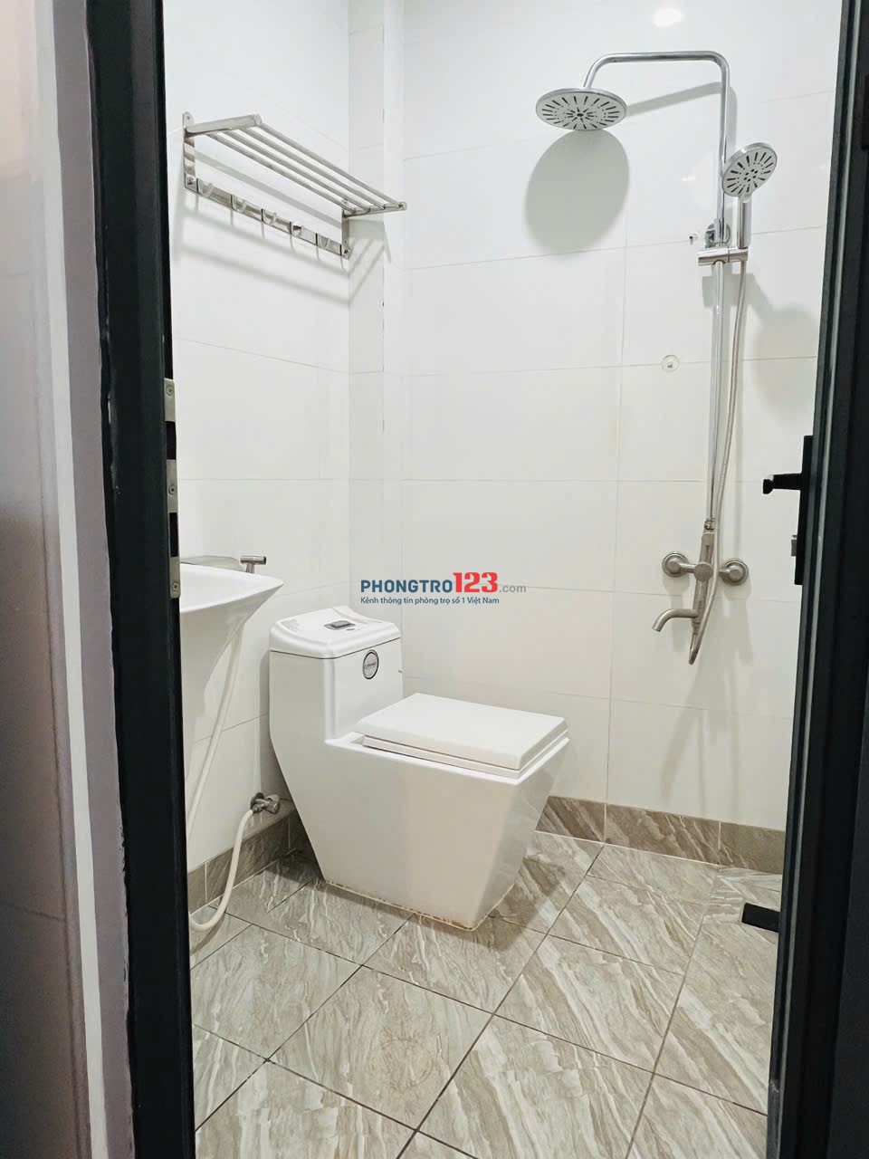 Cho thuê căn hộ Studio Cửa sổ thoáng Q4 gần ĐH Luật, ĐH Nguyễn Tất Thành, cầu Tân Thuận