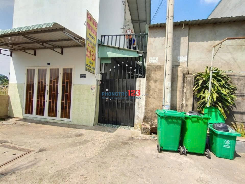 Gác cao, view ban công thoáng mát cách Học viện Bưu chính chỉ 750m, Hutech E, Lê Văn Việt