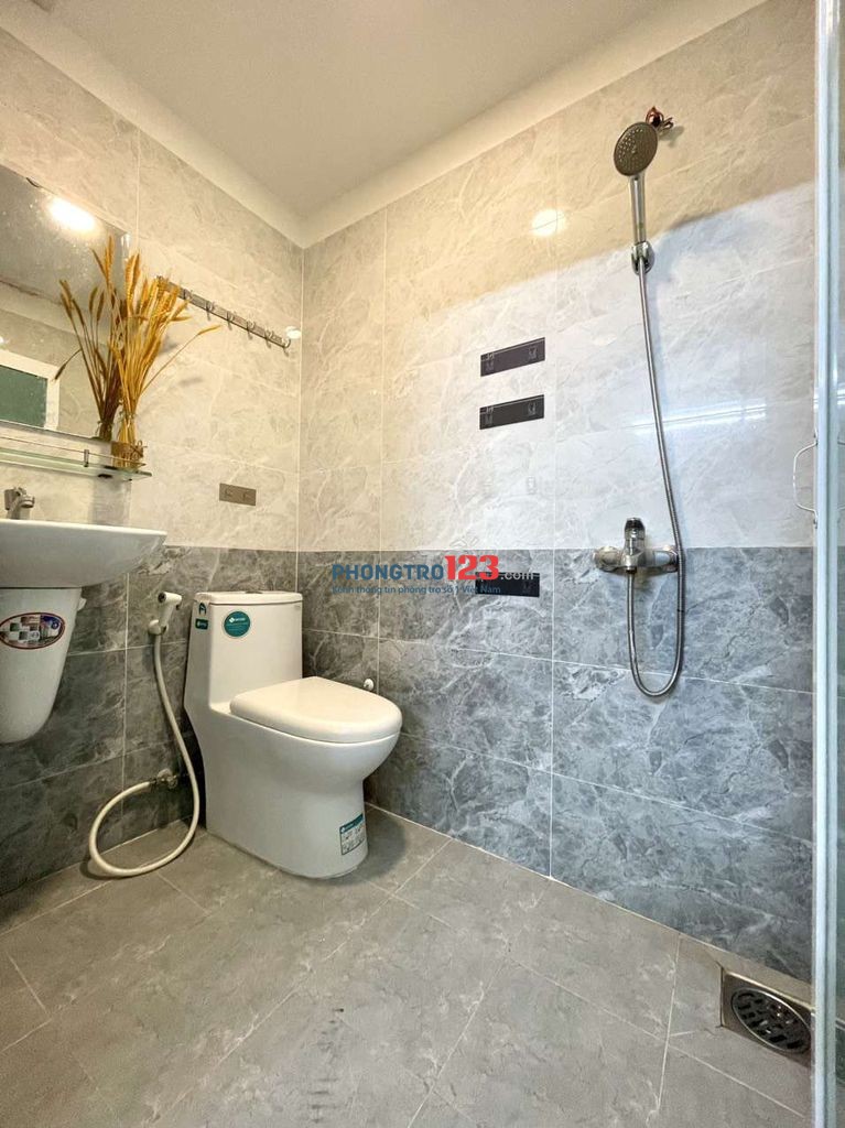 PHÒNG CÓ GÁC CỬA SỔ LỚN NGAY SVD PHÚ THỌ - LỮ GIA