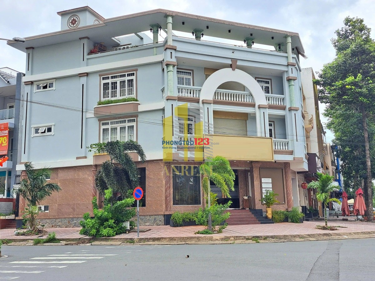 Cho Thuê Mặt Bằng Căn Góc Hiện Đại Ngang 10m Giá 42 Triệu