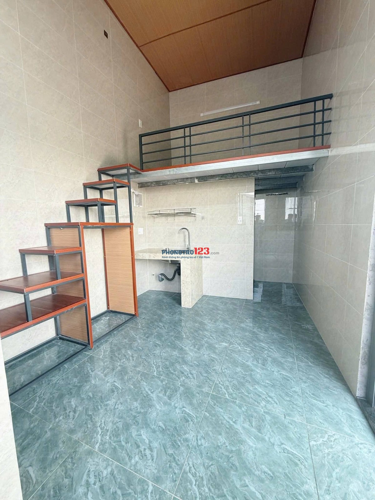 Giá thuê: 2.8 triệu/tháng Cho thuê phòng trệt – Đường Vườn Lài, Q.12 Gần ĐH Nguyễn Tất Thàn