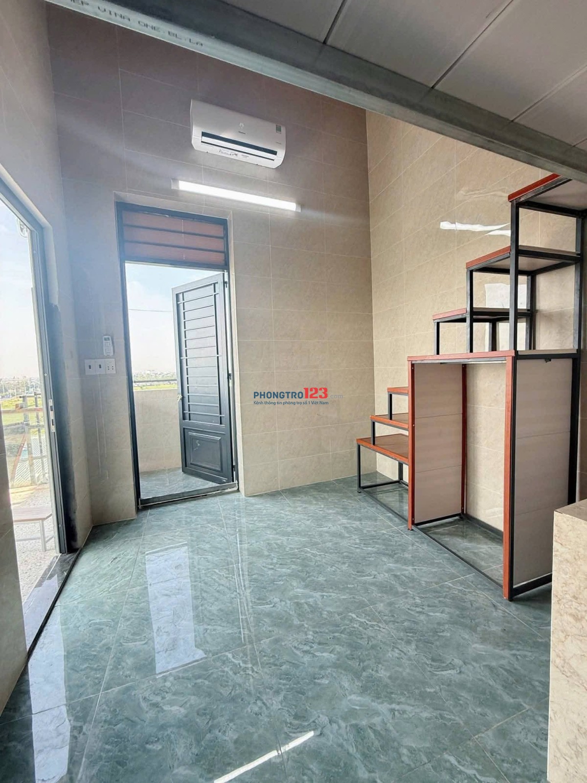 Giá thuê: 2.8 triệu/tháng Cho thuê phòng trệt – Đường Vườn Lài, Q.12 Gần ĐH Nguyễn Tất Thàn