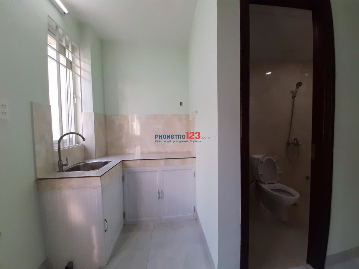 Cho thuê căn hộ mini có 1 PN nhỏ, 28 m2 Q.11, Thoáng mát, An ninh. cách cầu vượt Cây Gỗ 50m.