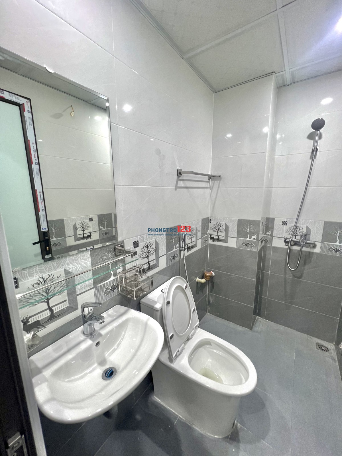 CHO THUÊ CCMN VĂN QUÁN MỚI XÂY FULL NỘI THẤT CƠ BẢN - CÓ THANG MÁY - GIÁ 4,x TR