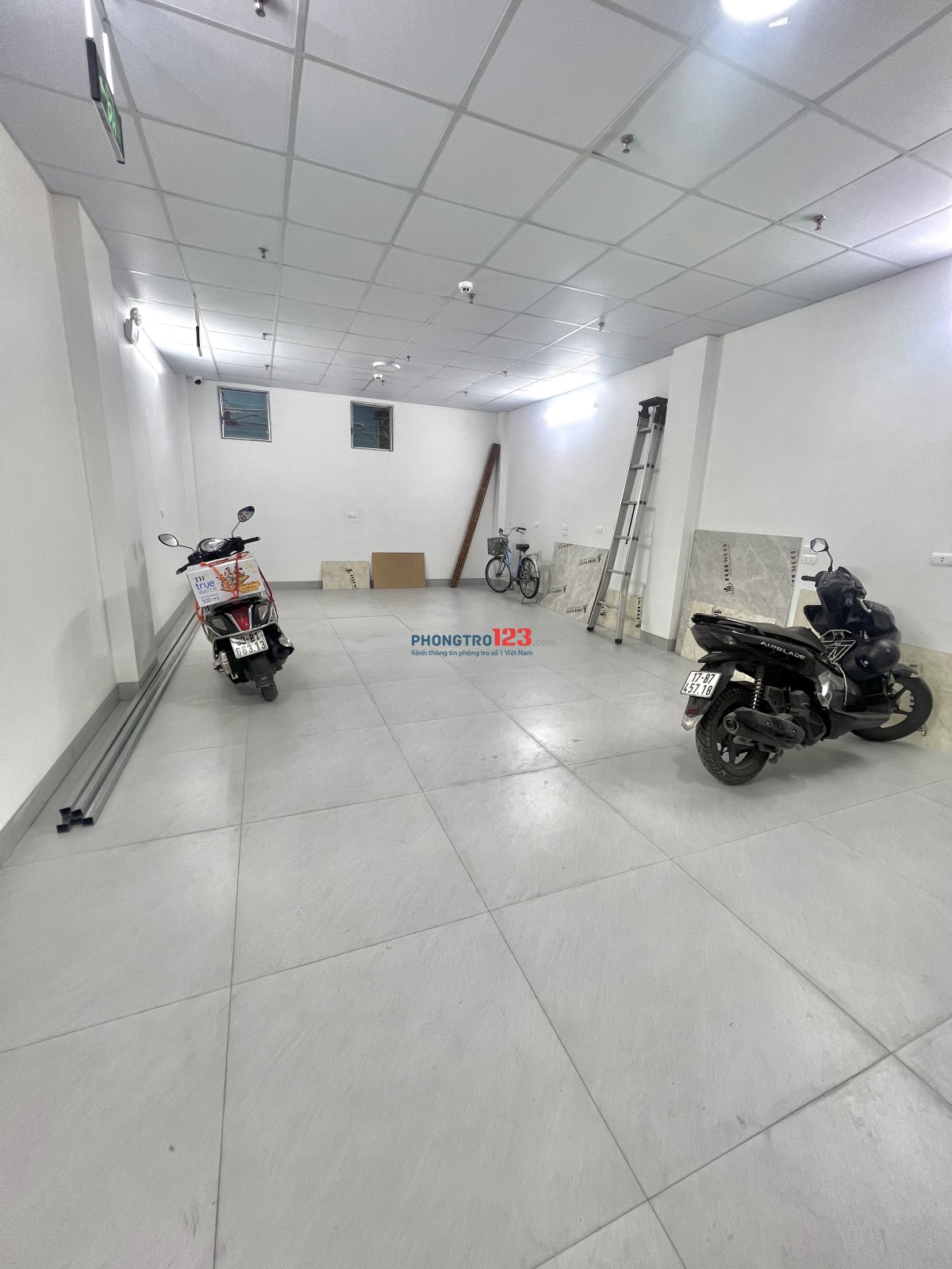 CHO THUÊ CCMN VĂN QUÁN MỚI XÂY FULL NỘI THẤT CƠ BẢN - CÓ THANG MÁY - GIÁ 4,x TR