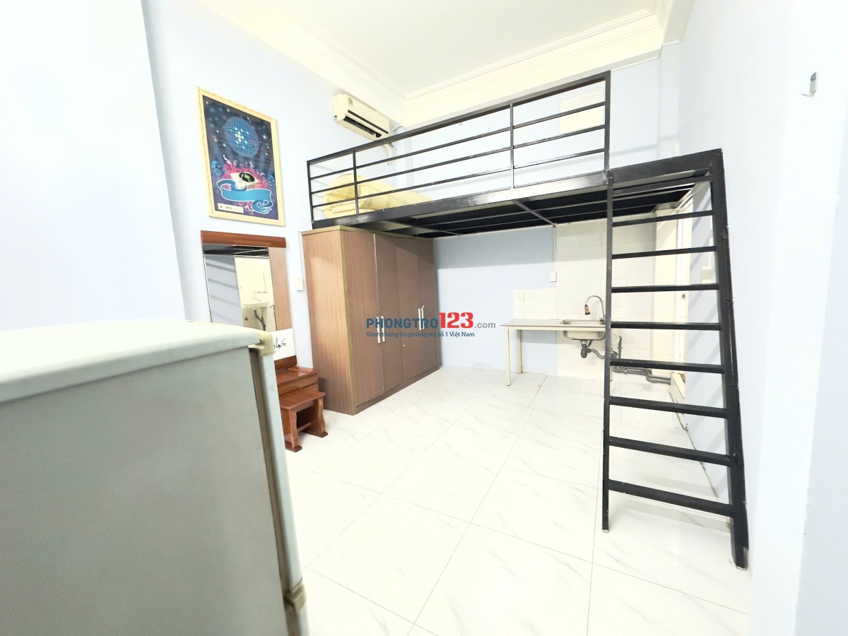 Cho Thuê Phòng Trọ Tô Hiến Thành Quận 10 - Gần Sư Vạn Hạnh, Đối Diện Big C - Tặng Lì Xì 500K