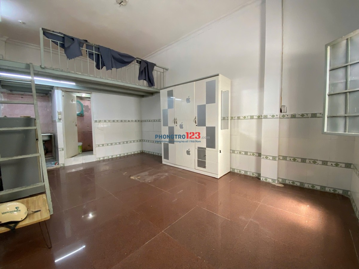 Cho thuê phòng trọ giá rẻ, full nội thất, ở được 3-4 bạn hoặc gia đình.