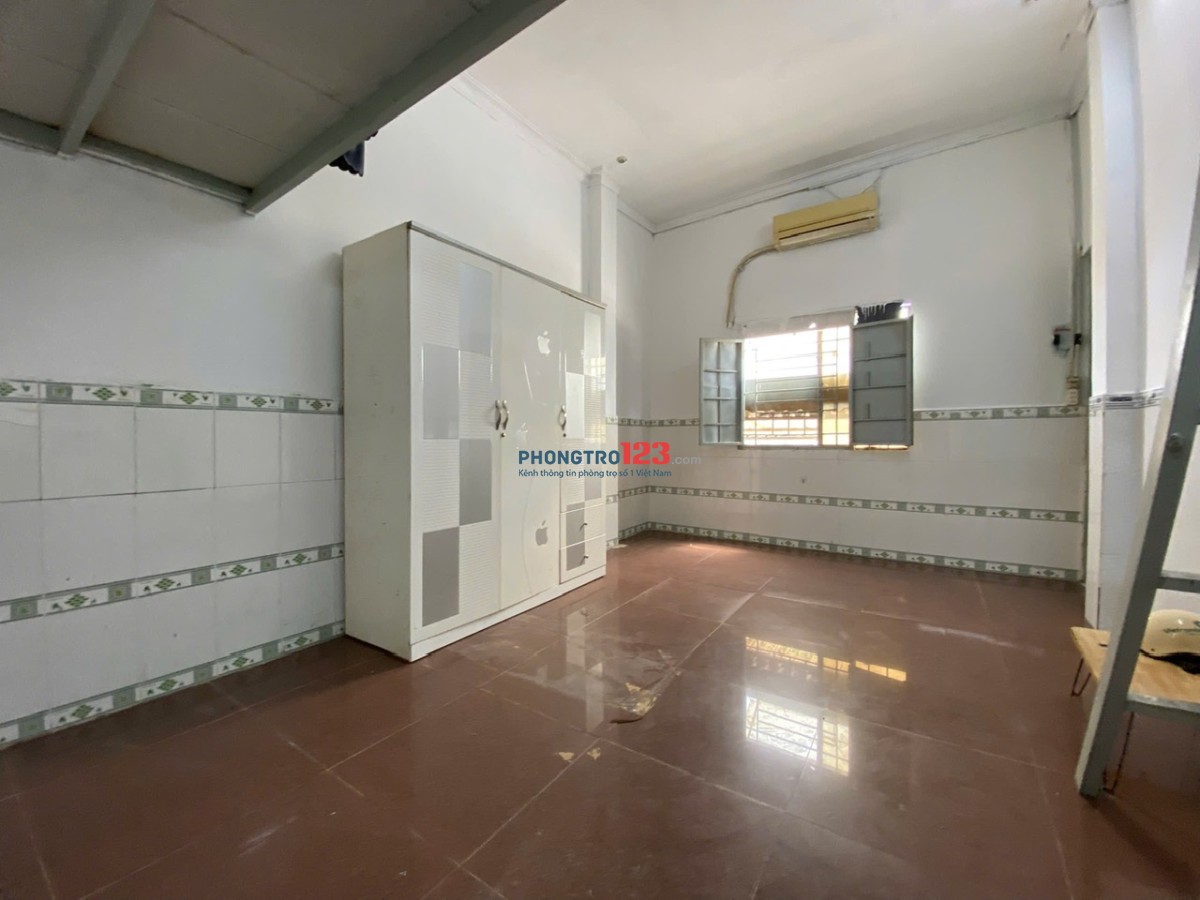 Cho thuê phòng trọ giá rẻ, full nội thất, ở được 3-4 bạn hoặc gia đình.