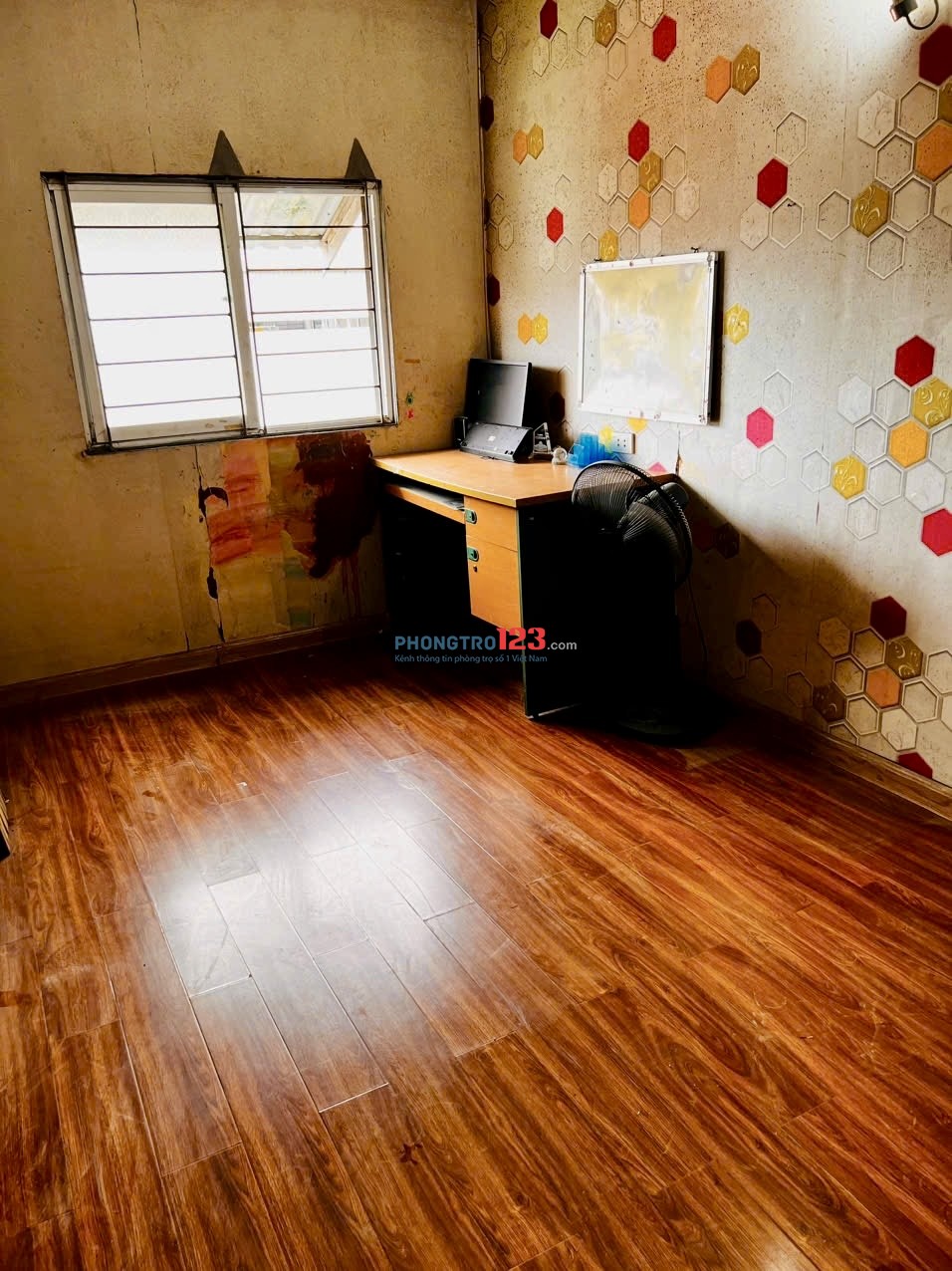 Chính chủ cho thuê 2 phòng đủ nội thất, chỗ nấu,WC mới khép kín, cầu thang riêng, gần chợ, trường ĐH