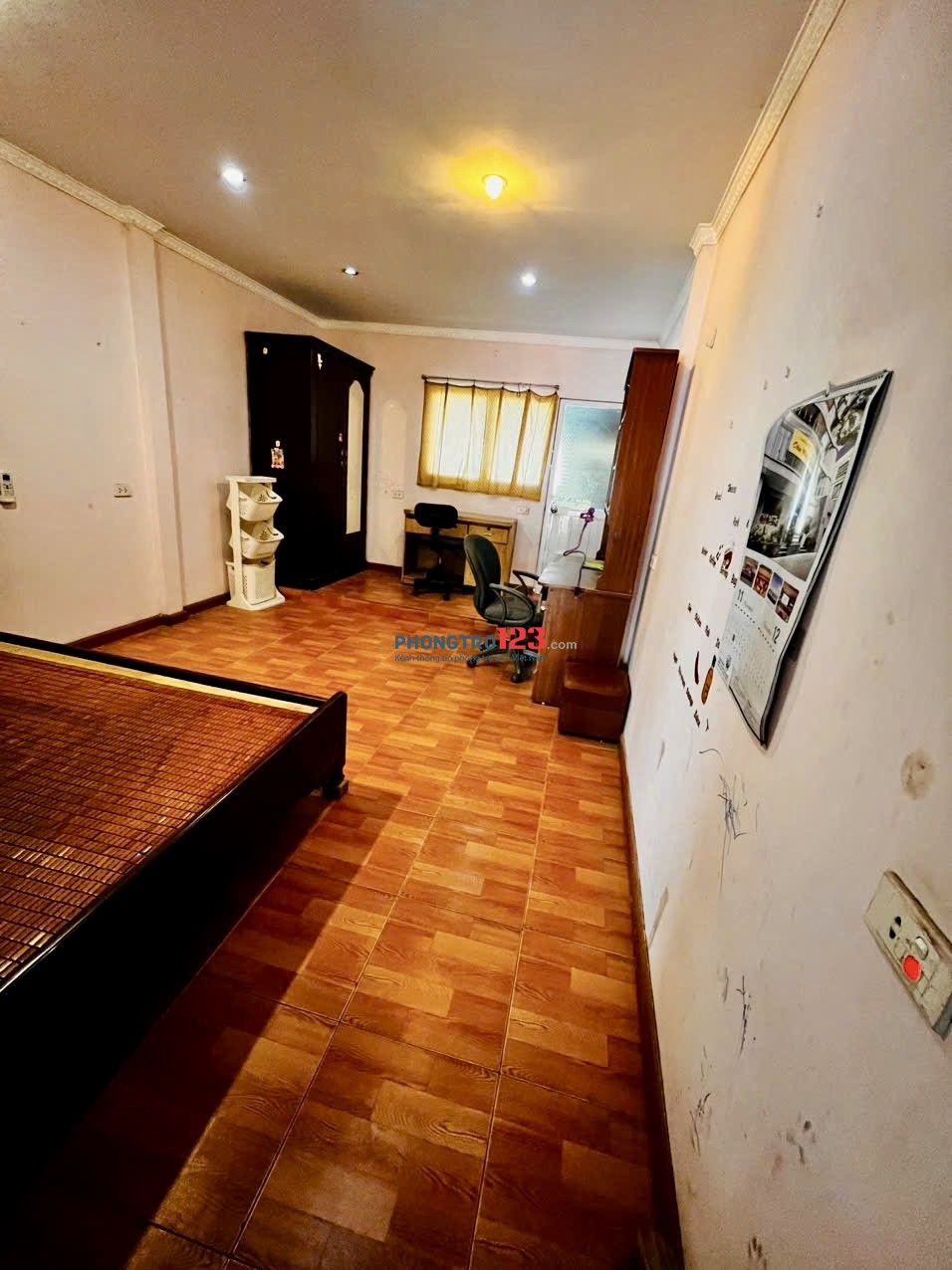 Chính chủ cho thuê 2 phòng đủ nội thất, chỗ nấu,WC mới khép kín, cầu thang riêng, gần chợ, trường ĐH