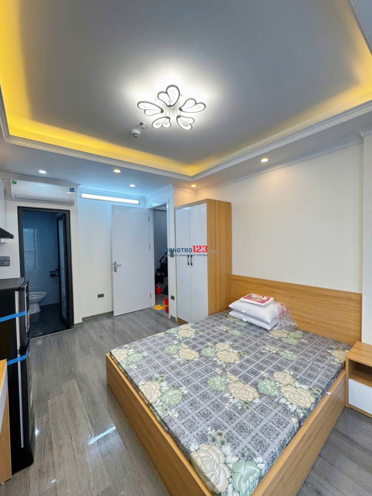  CHO THUÊ PHÒNG STUDIO BAN CÔNG – FULL ĐỒ – BA ĐÌNH – GIÁ CHỈ 5TR8