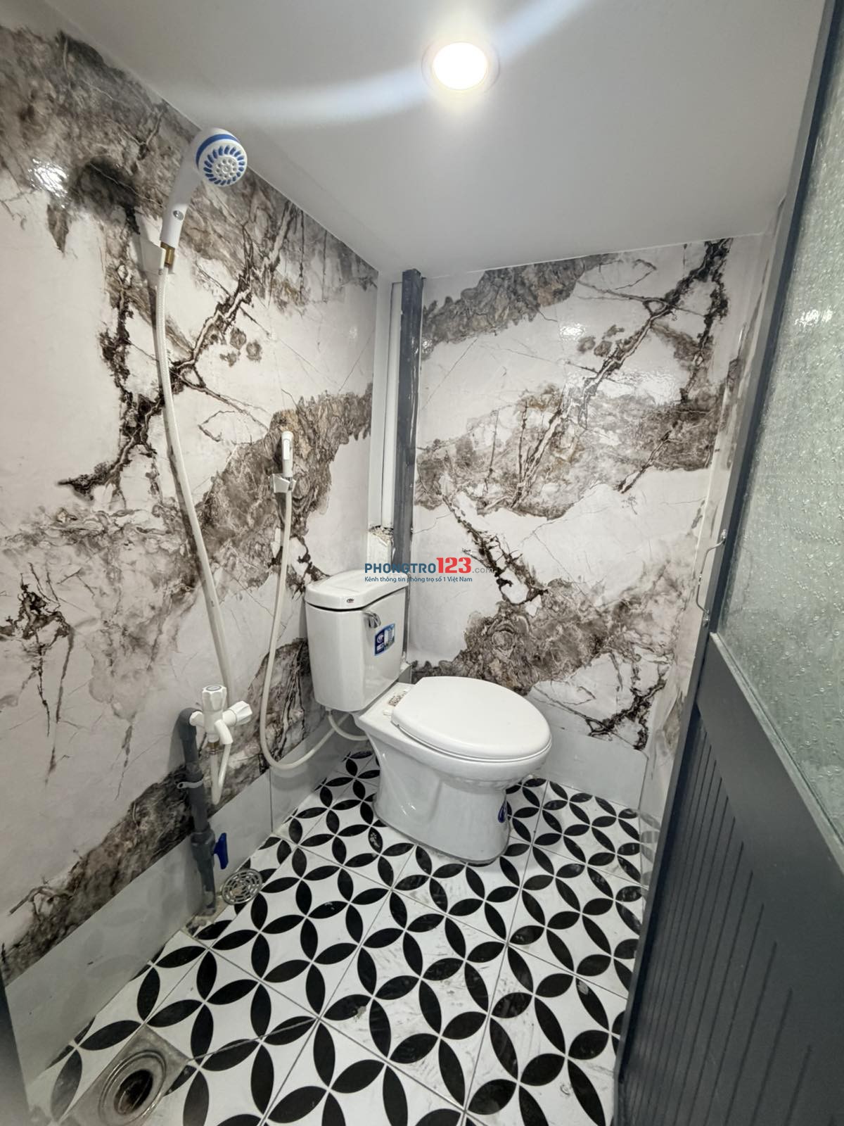 PHÒNG TRỌ CÓ GÁC + TỦ LẠNH SÂN BAY TÂN SƠN NHẤT GIÁ RẺ